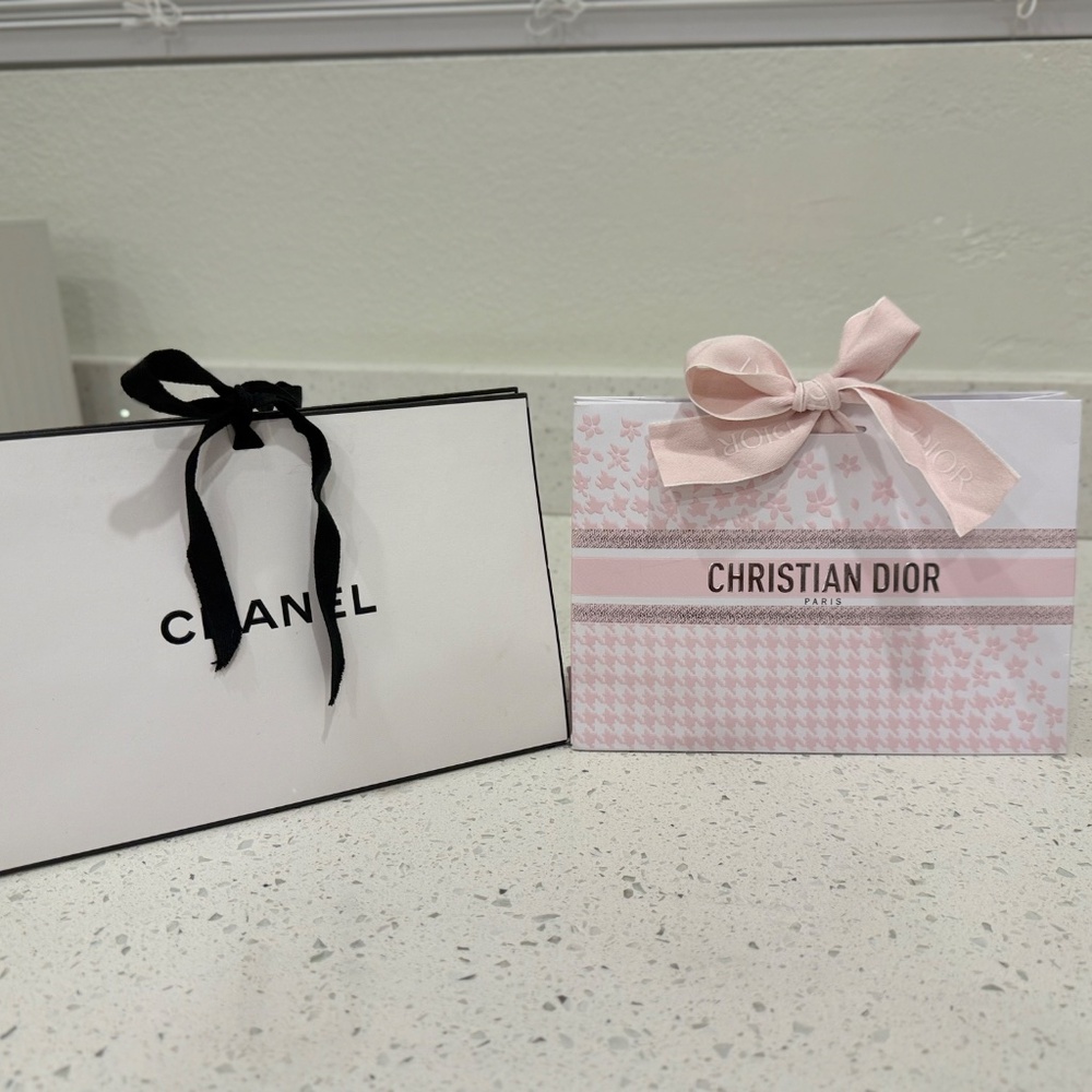 Chanel and Dior Small Box - Picture 6 of 7